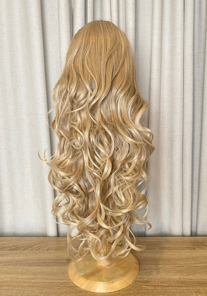 Robin | Basic Cap Synthetic Wig Golden Blonde